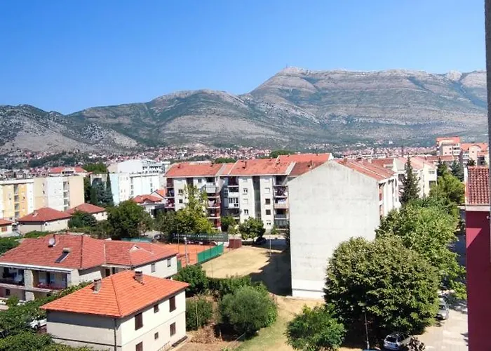 Med شقة تريبينيي